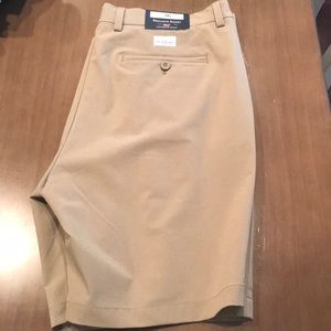 NWT: Vineyard Vines Breaker Short (36)